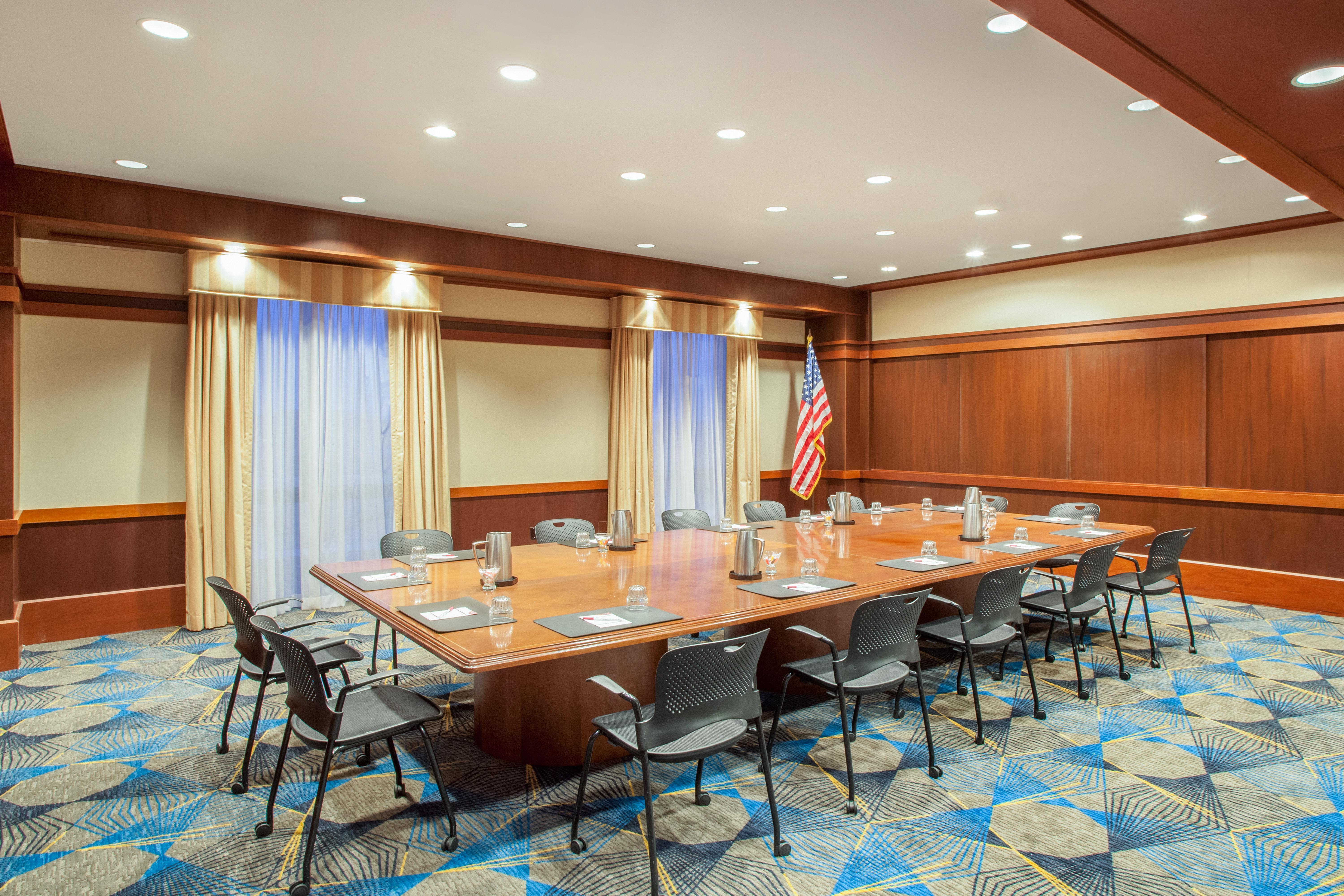 Отель Crowne Plaza Springfield Convention Center By Ihg Экстерьер фото